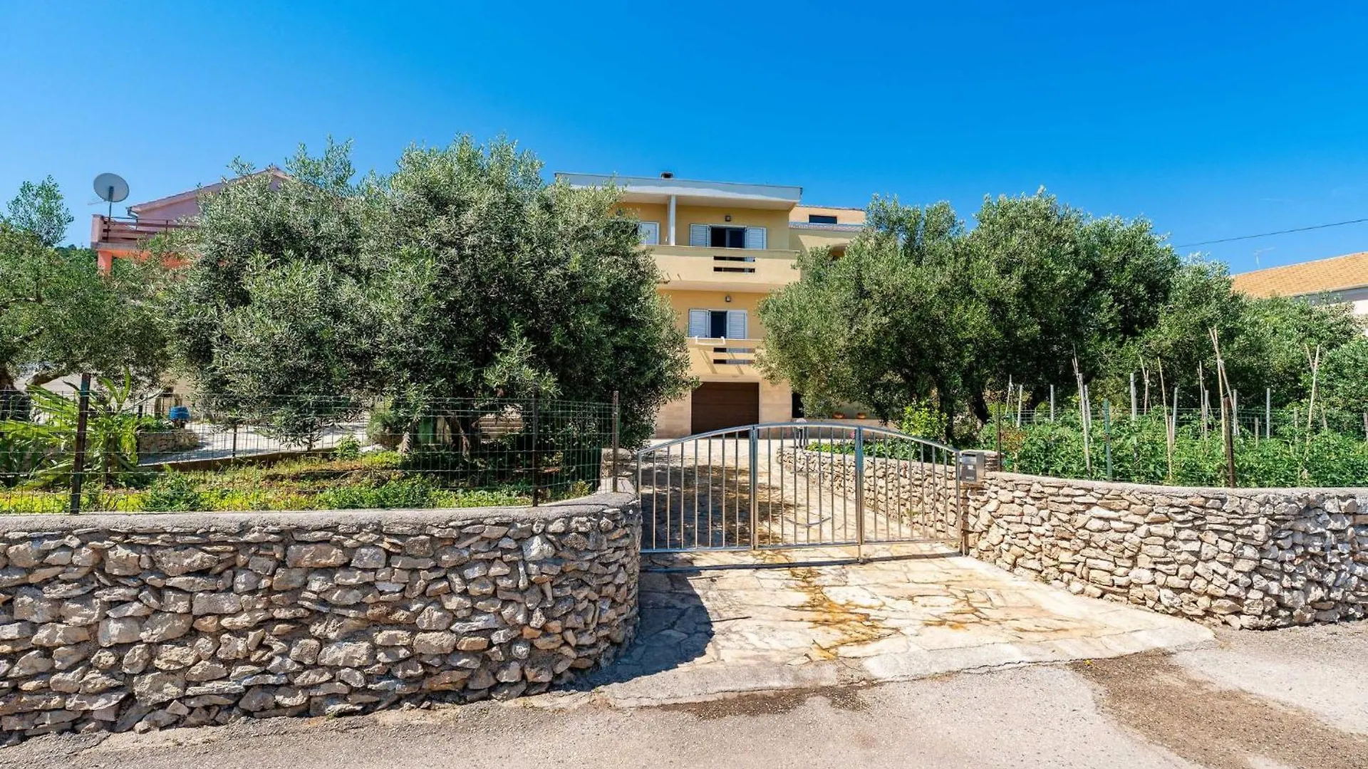 Apartment For 4 Persons, By The Sea And With Beautiful View Kali Horvátország